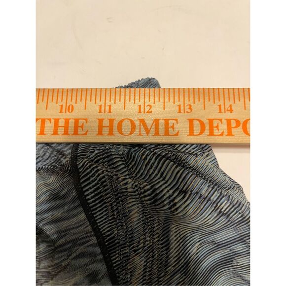 Lululemon Women’s Lined‎ Running Athletic Shorts Size 8 - Picture 7 of 8